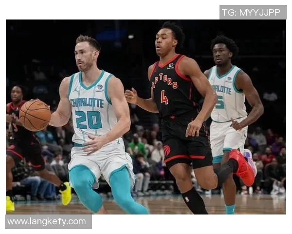 黄蜂队与海沃德的精彩对决揭示球队未来发展方向与战术调整