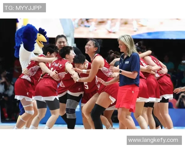 江苏女篮与沈部女篮激战正酣谁能在这场焦点对决中笑到最后